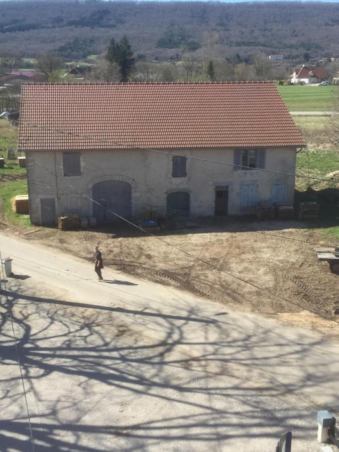 La Chambre Du Tonneau Montigny-sur-l'Ain Экстерьер фото