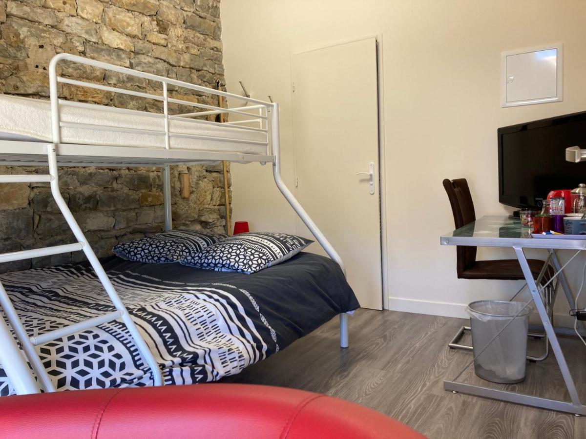 La Chambre Du Tonneau Montigny-sur-l'Ain Экстерьер фото